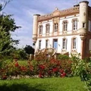 Chateau Lagaillarde Bed & Breakfast
