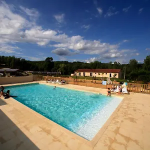 Terres De France - Les Hameaux De Pomette Vakantiepark