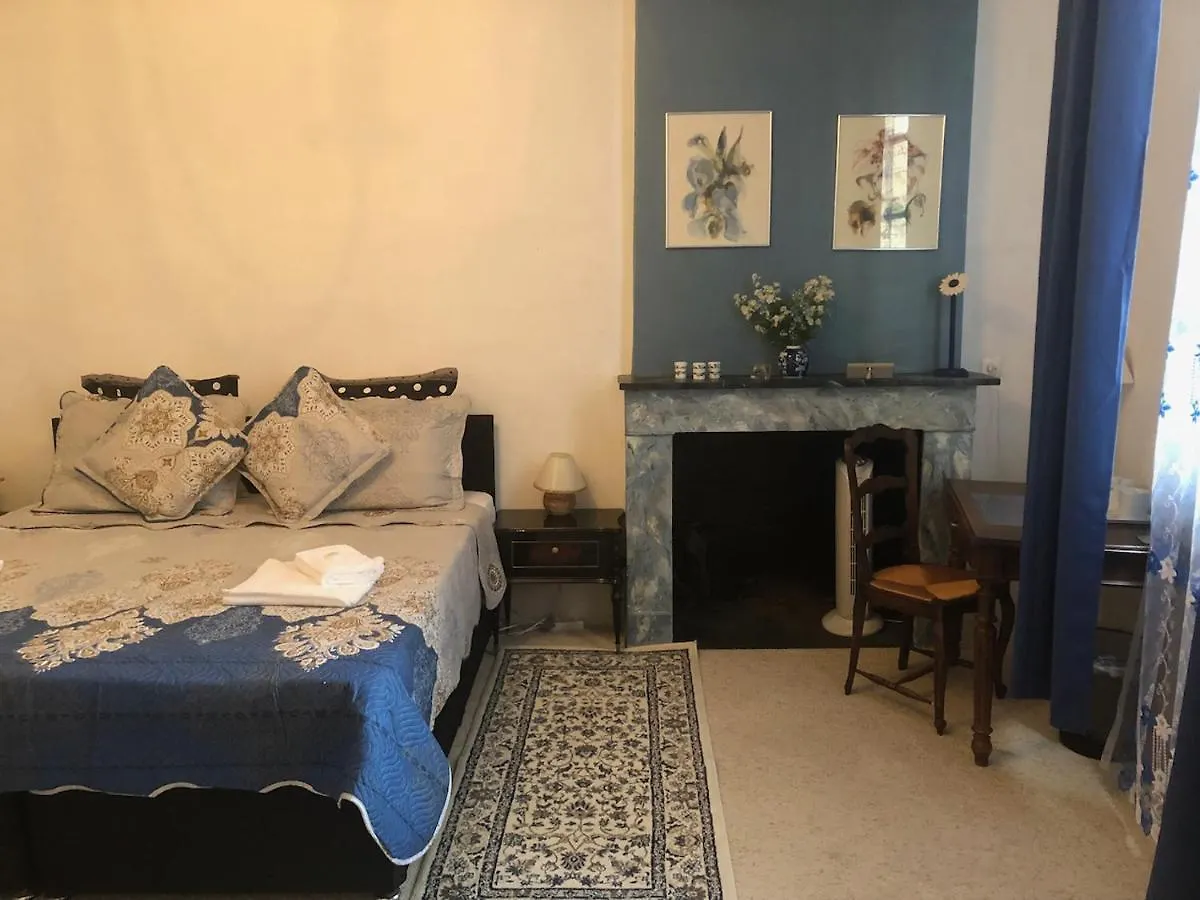 La Porte Bleue Bed & Breakfast Saint-Antonin France
