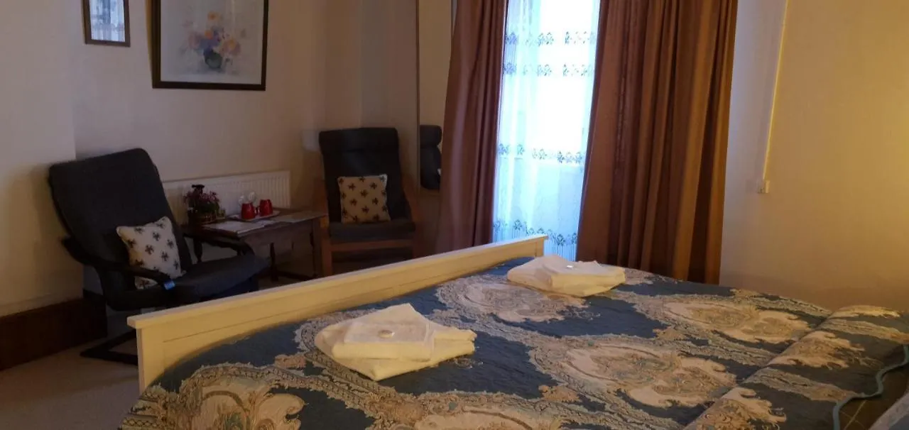 La Porte Bleue Bed & Breakfast Saint-Antonin France