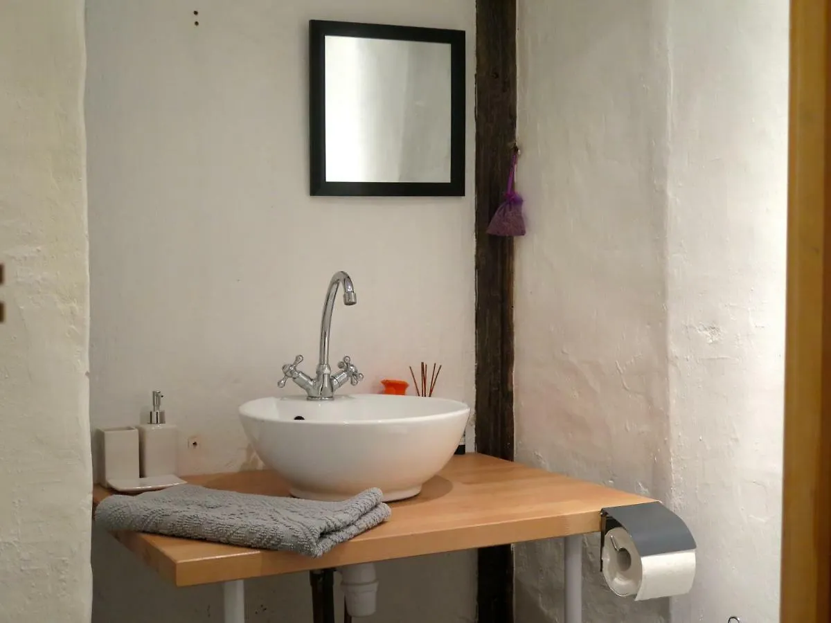 La Porte Bleue Bed & Breakfast Saint-Antonin France